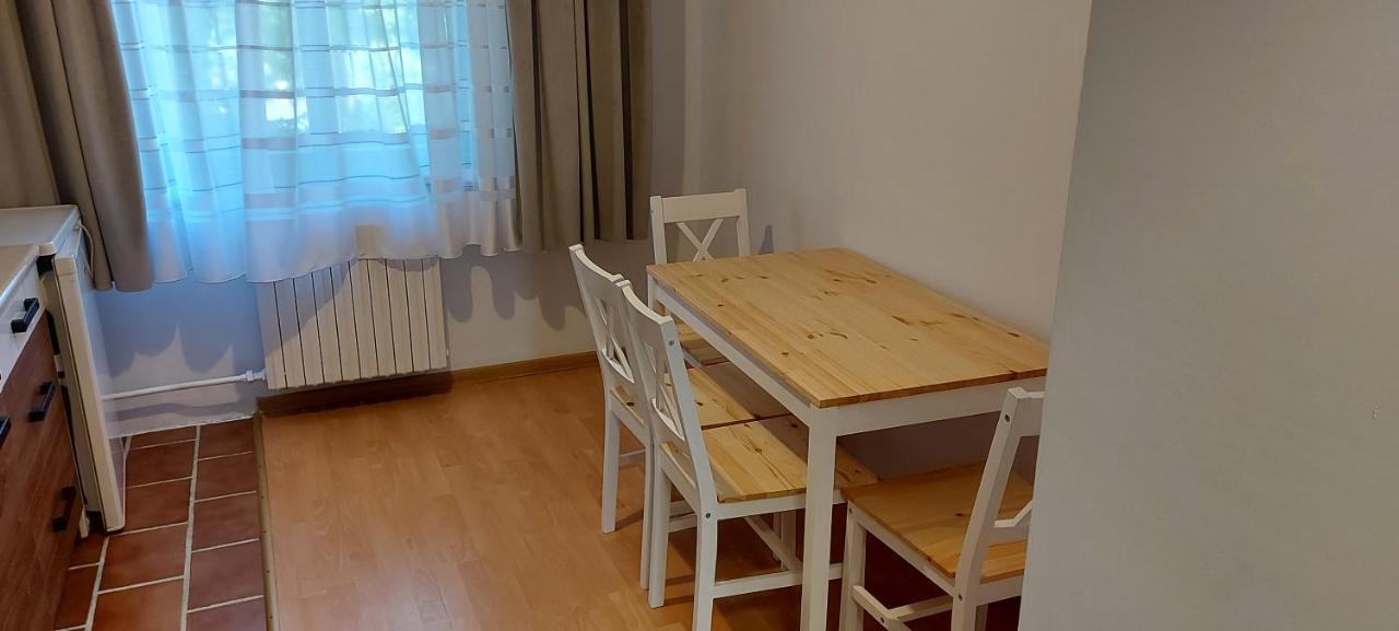 Pan Dom Pracy Tworczej W Wierzbie Wierzba Exteriör bild